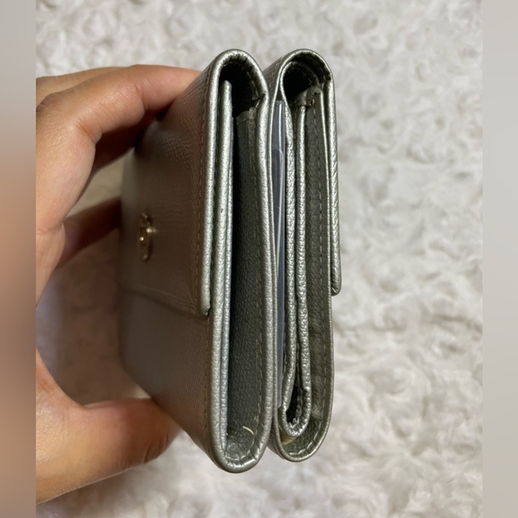 Chanel Sevruga Silver Compact Wallet 🩶 - Picture 5 of 16